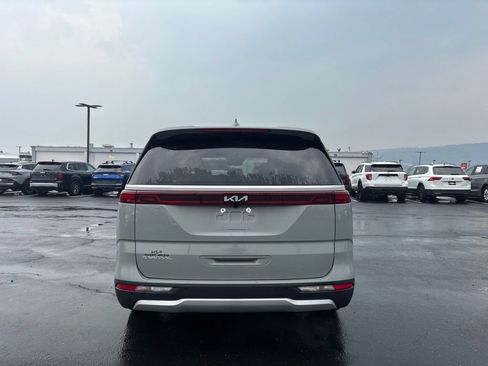 Certified 2024 Kia Carnival EX FWD image 4