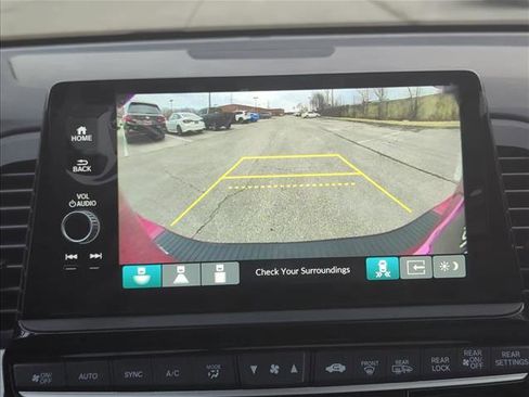 New 2026 Honda Odyssey Touring image 12