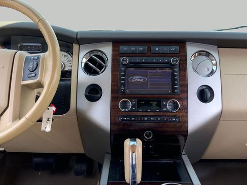 Used 2013 Ford Expedition XLT RWD image 7