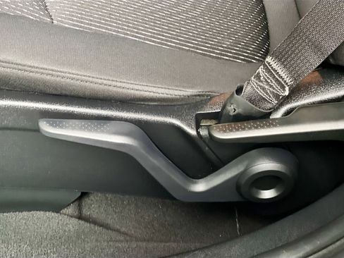 Used 2018 Dodge Journey SE image 15