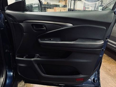 Used 2022 Honda Passport EX-L image 16