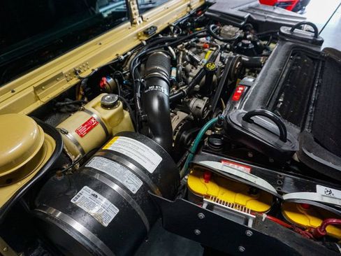 Used 2004 HUMMER H1 4-Door Open Top image 14