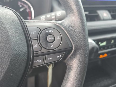 Used 2025 Toyota RAV4 LE FWD image 20