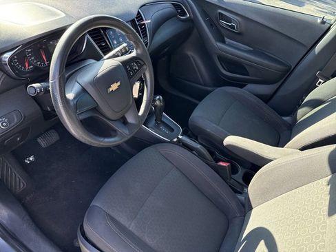 Used 2020 Chevrolet Trax LS image 8