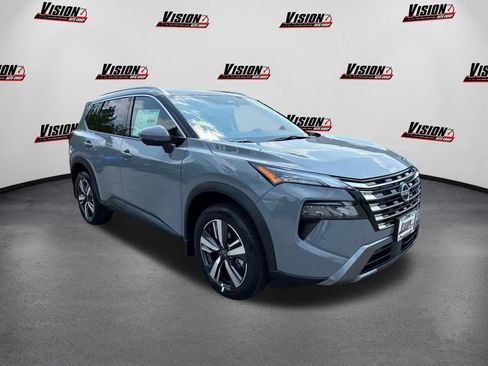 Used 2025 Nissan Rogue SL AWD/4WD image 3