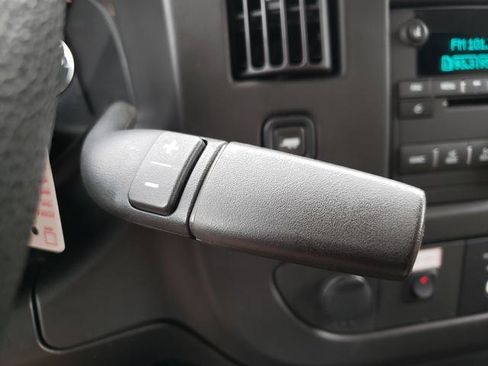 Used 2015 Chevrolet Express 3500 RWD image 21