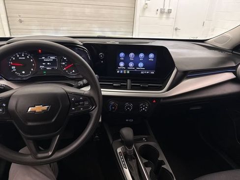 Used 2024 Chevrolet Trax LS FWD image 12