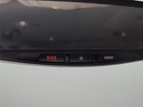 Used 2018 Chrysler Pacifica Limited FWD image 17