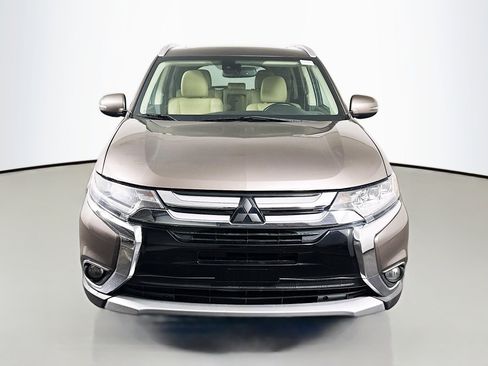 Used 2016 Mitsubishi Outlander GT AWD/4WD image 2