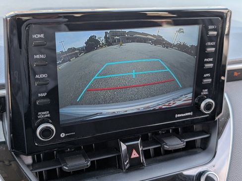 Used 2022 Toyota Corolla LE image 6