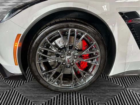 Used 2016 Chevrolet Corvette Z06 w/ 2LZ Preferred Equipment Group RWD image 9