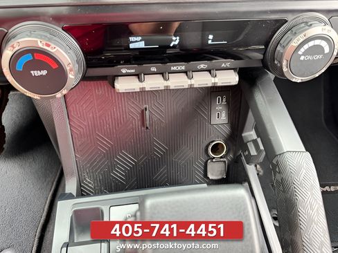 Used 2025 Toyota Tacoma SR5 AWD/4WD image 21