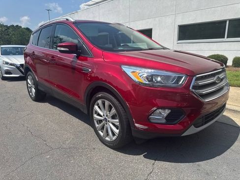 Used 2017 Ford Escape Titanium FWD image 6