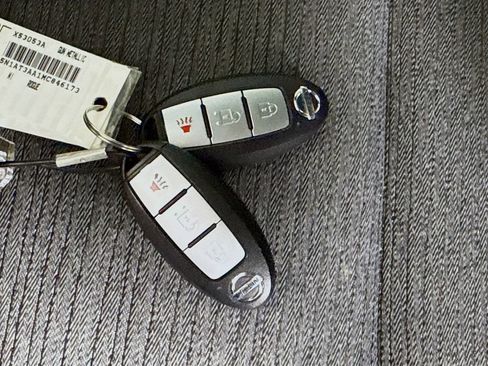 Certified 2021 Nissan Rogue S image 34