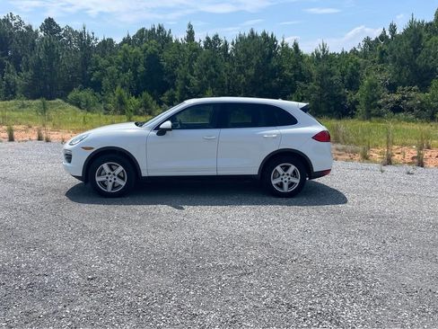 Used 2012 Porsche Cayenne S image 4