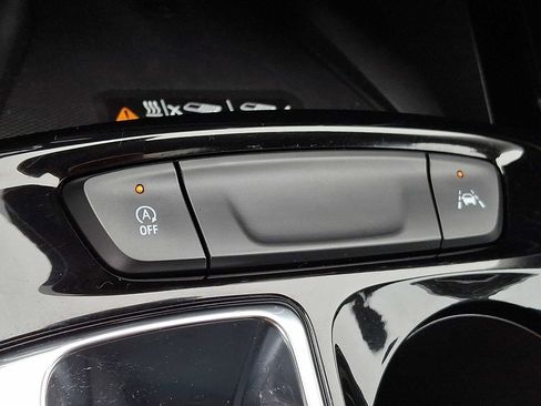 Used 2025 Chevrolet Trax ACTIV w/ Sunroof Package FWD image 20