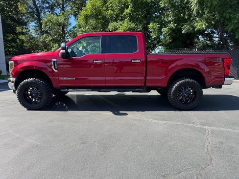 Used 2019 Ford F250 Lariat w/ Lariat Ultimate Package AWD/4WD image 2