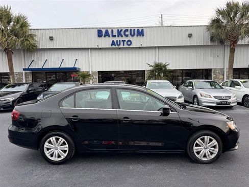 Used 2017 Volkswagen Jetta S image 1