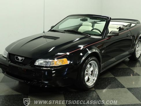 Used 2000 Ford Mustang GT RWD image 18