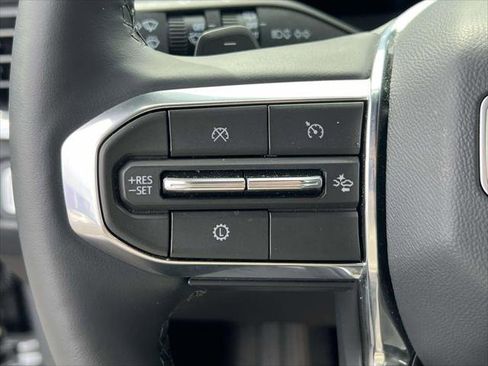 Used 2026 GMC Acadia Elevation w/ Elevation Premium Package AWD/4WD image 23