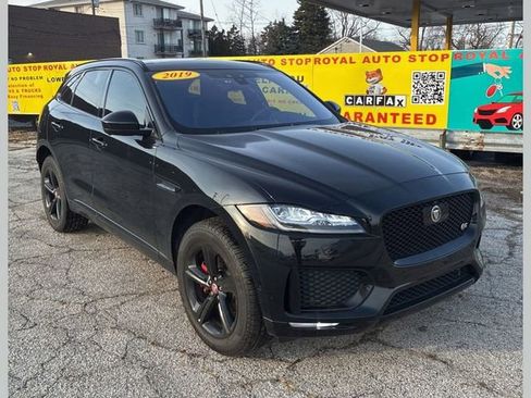 Used 2019 Jaguar F-PACE S image 1