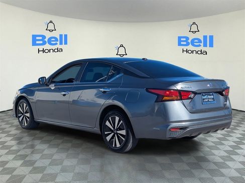 Used 2022 Nissan Altima 2.5 SV image 3