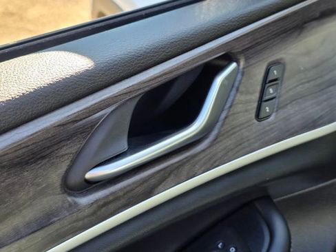 Used 2022 Jeep Grand Cherokee L Limited image 23