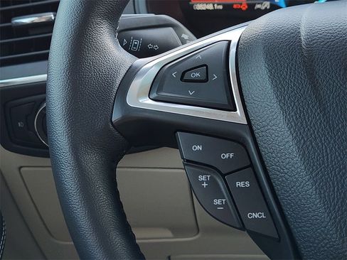 Used 2022 Ford Edge Titanium image 27