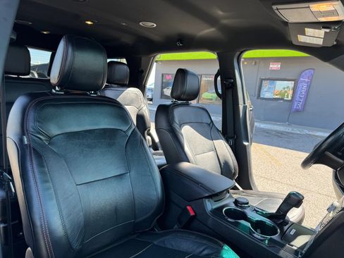Used 2019 Ford Explorer Sport w/ Ford Safe & Smart Package AWD/4WD image 18