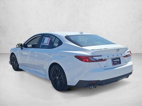 Certified 2025 Toyota Camry SE FWD image 8