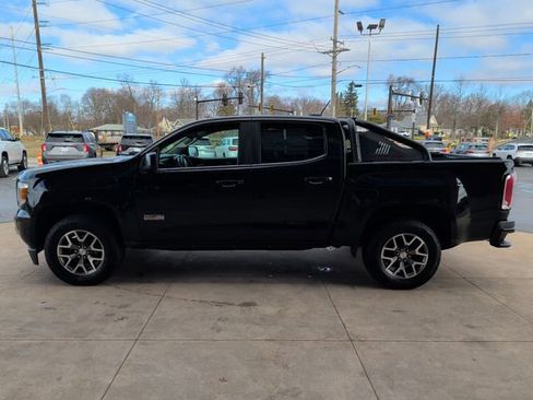 Used 2017 GMC Canyon SLE w/ All Terrain Package AWD/4WD image 4