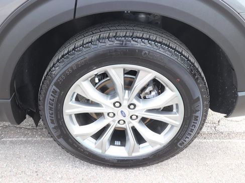 Certified 2023 Ford Explorer Limited w/ Limited Technology Package AWD/4WD image 25