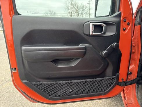 Used 2023 Jeep Wrangler Sport image 10