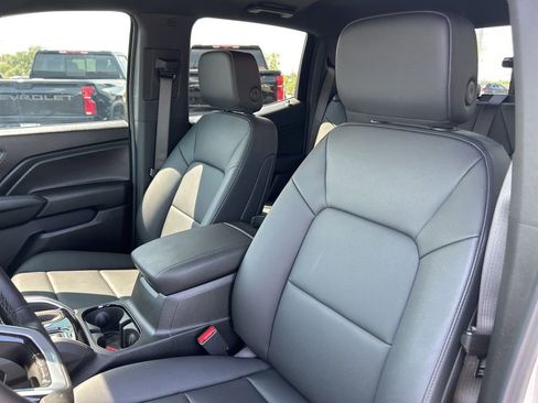 Used 2026 Chevrolet Colorado Trail Boss AWD/4WD image 19