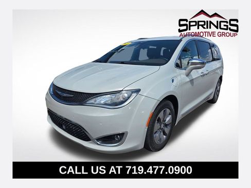 Used 2020 Chrysler Pacifica Limited w/ Advanced Safetytec Group FWD image 1
