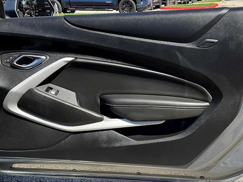 Certified 2021 Chevrolet Camaro SS image 18