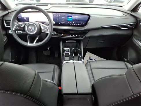 Used 2025 Buick Envision Preferred image 12