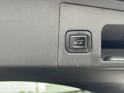 Used 2020 Cadillac XT5 Premium Luxury w/ Platinum Package image 12