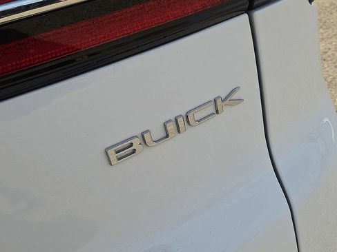 Used 2025 Buick Enclave Preferred image 13