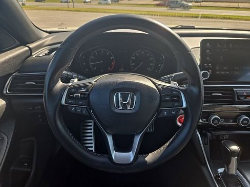 Used 2018 Honda Accord Sport image 4