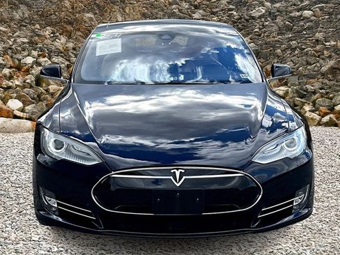 Used 2015 Tesla Model S P85D image 3