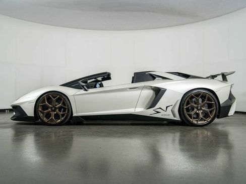 Used 2016 Lamborghini Aventador LP 750-4 Superveloce AWD/4WD image 5