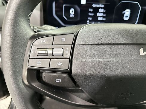 Used 2025 Kia K4 EX image 29