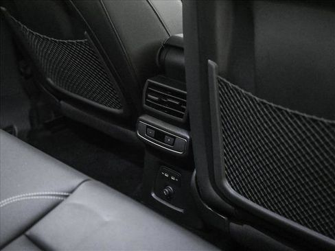 Certified 2025 Audi Q4 e-tron Premium Plus w/ Premium Plus image 18