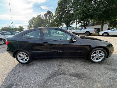 Used 2002 Mercedes-Benz C 230 Coupe image 4