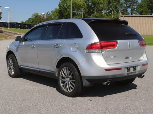 Used 2015 Lincoln MKX AWD w/ Equipment Group 102A image 5