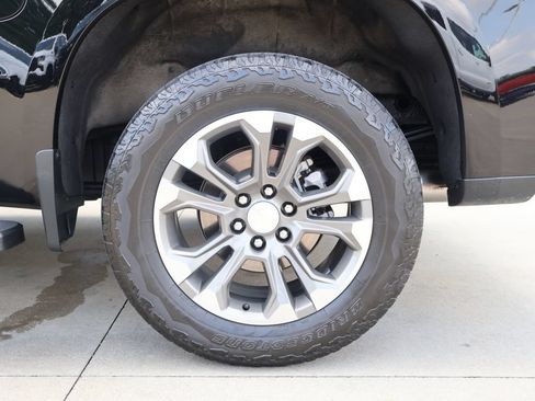 Certified 2023 Chevrolet Silverado 1500 High Country w/ Technology Package AWD/4WD image 47