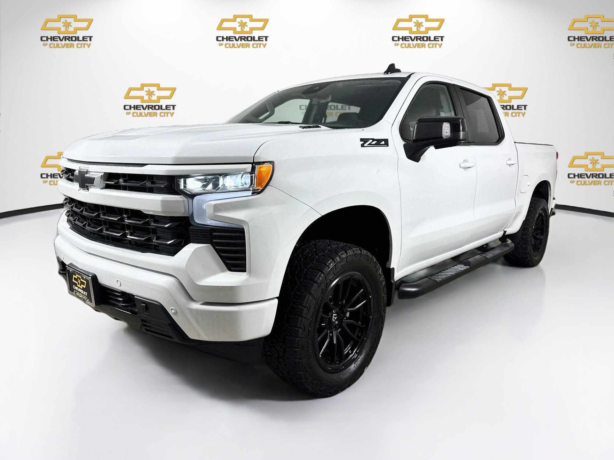 Used 2024 Chevrolet Silverado 1500 RST AWD/4WD image 3