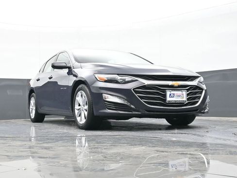 Used 2025 Chevrolet Malibu LT image 38