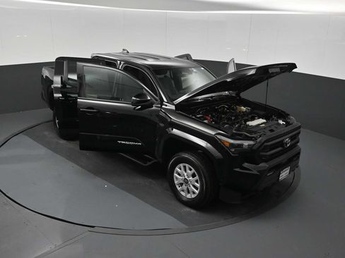 Used 2025 Toyota Tacoma SR5 RWD image 26